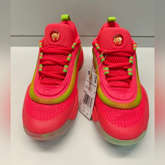 5Y Adidas Haribo Gummy Bears D.O.N. Issue 6 SMU Lucid Red Basketball Sneakers - Picture 3 of 11